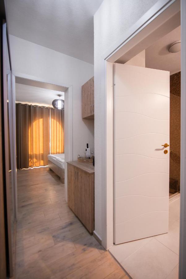 Hotel Boutique 23 Douăzeci şi Trei August Exterior foto