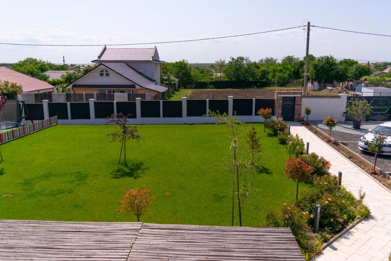 Hotel Boutique 23 Douăzeci şi Trei August Exterior foto